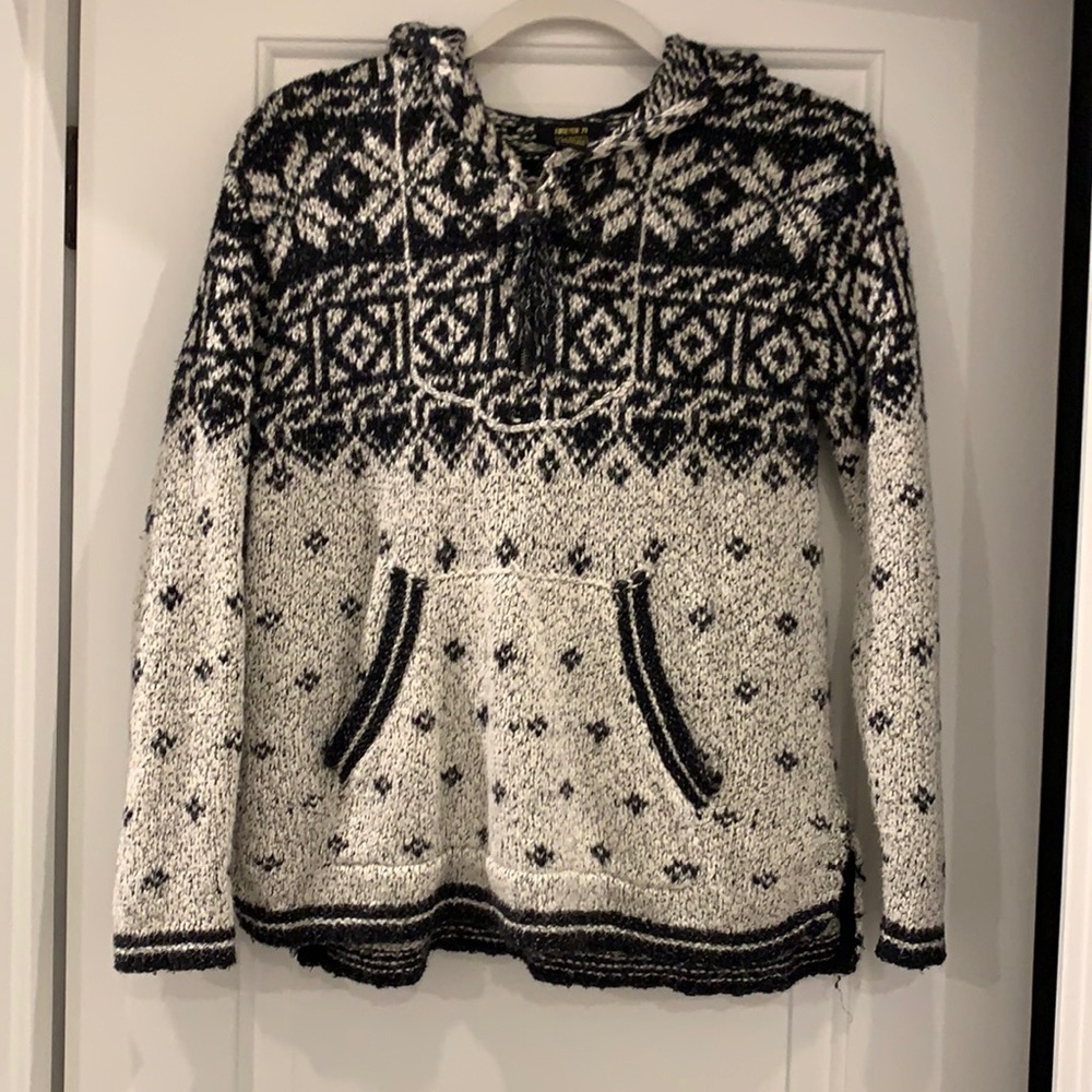 Hooded sweater